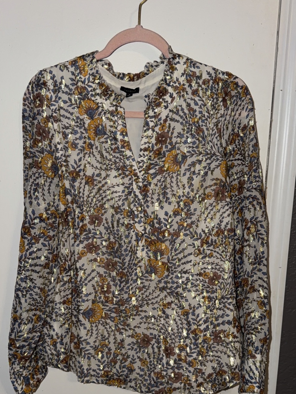 Talbots White Floral Metallic V-Neck Blouse with Gold Accents